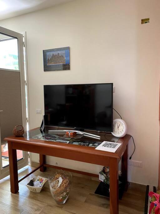 Casa Woow Apartment คารินิ ภายนอก รูปภาพ